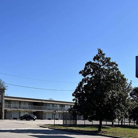 Days Inn By Wyndham Monroe Nc エクステリア 写真