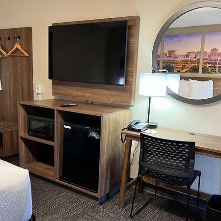 Days Inn By Wyndham Monroe Nc エクステリア 写真