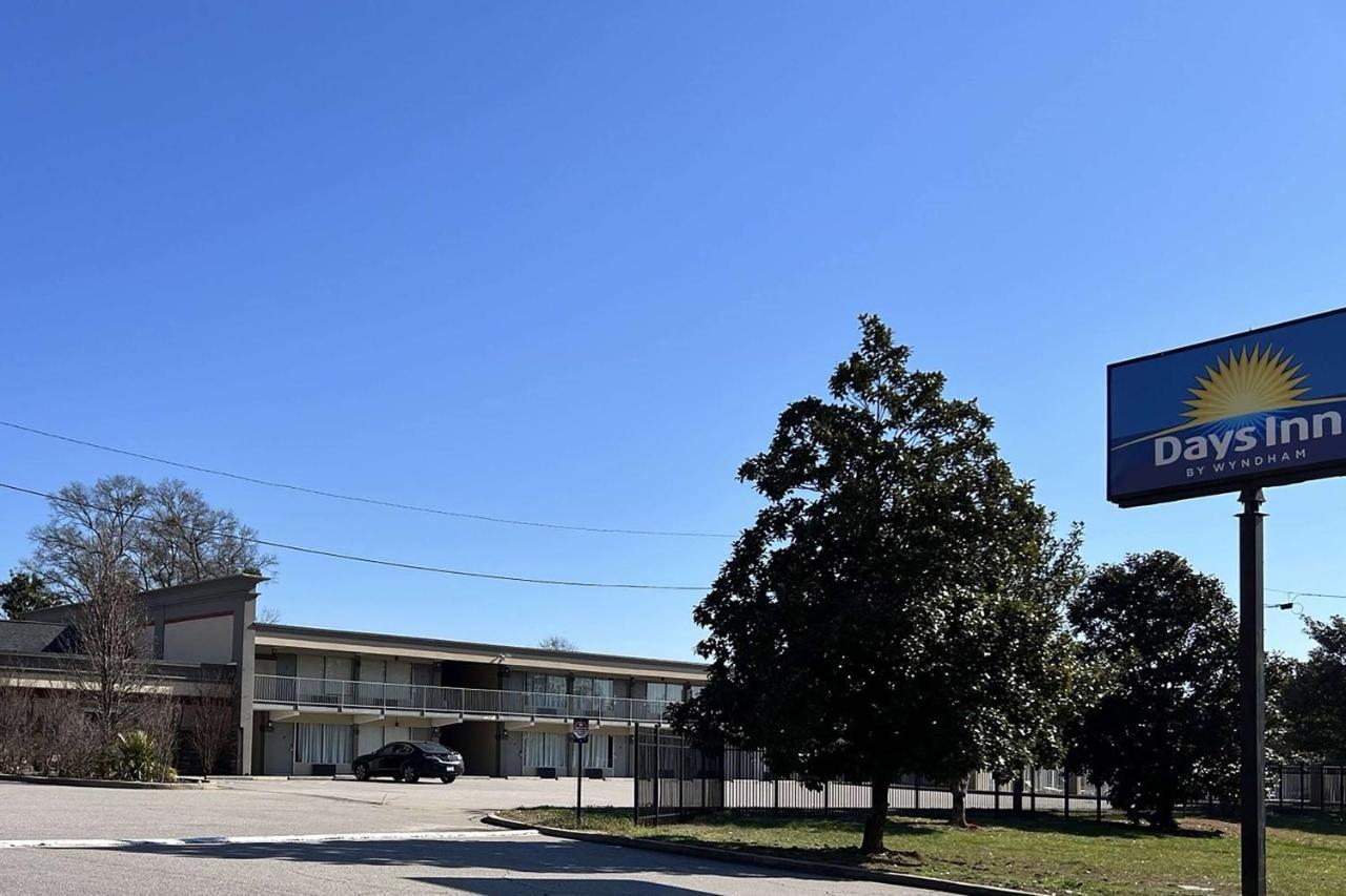 Days Inn By Wyndham Monroe Nc エクステリア 写真
